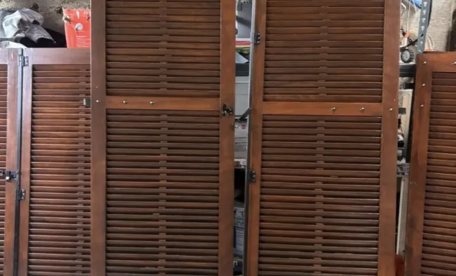Rénovation de volet en bois à Monistrol-sur-Loire, Monistrol-sur-Loire, Clémenson Plâtrerie Peinture
