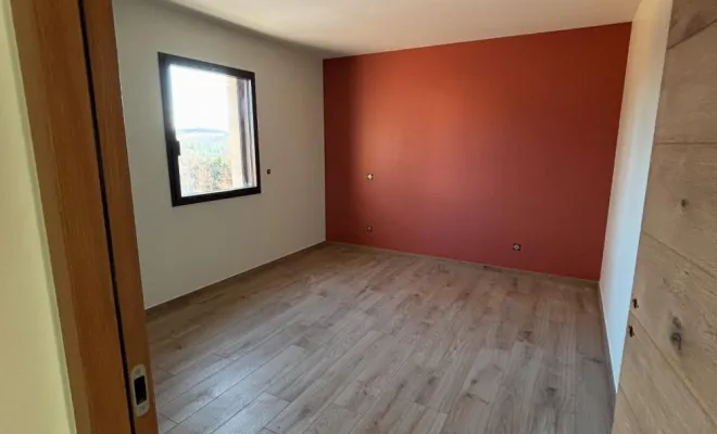 Peinture intérieure entièrement rénovée pour cette villa à Bessamorel, Monistrol-sur-Loire, Clémenson Plâtrerie Peinture